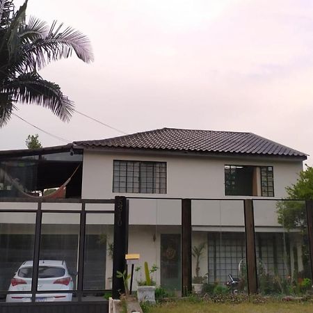 Casa Klos - Quartos amplos Curitiba Exterior foto